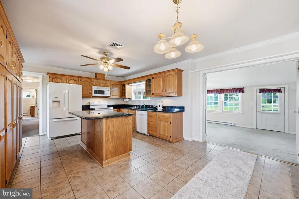 19 DAIRY LANE Barto, PA 19504