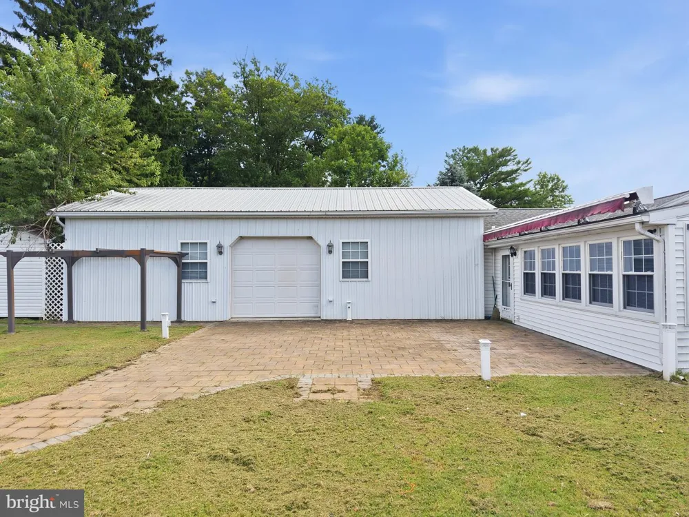 19 DAIRY LANE Barto, PA 19504