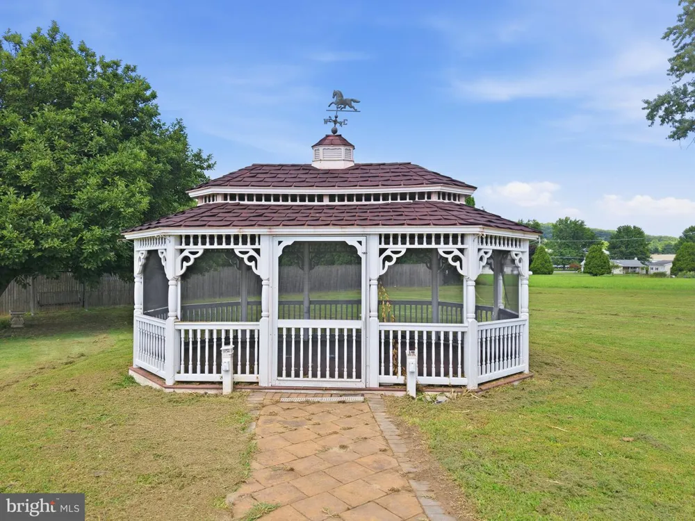 19 DAIRY LANE Barto, PA 19504