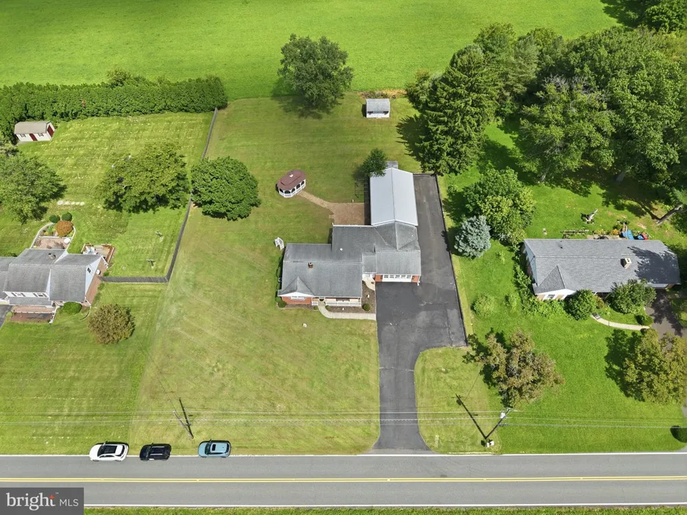 19 DAIRY LANE Barto, PA 19504