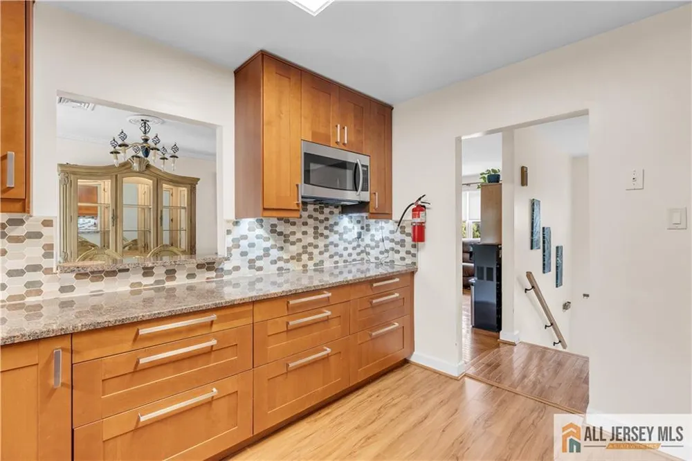 89 Dey Road Plainsboro, NJ 08512
