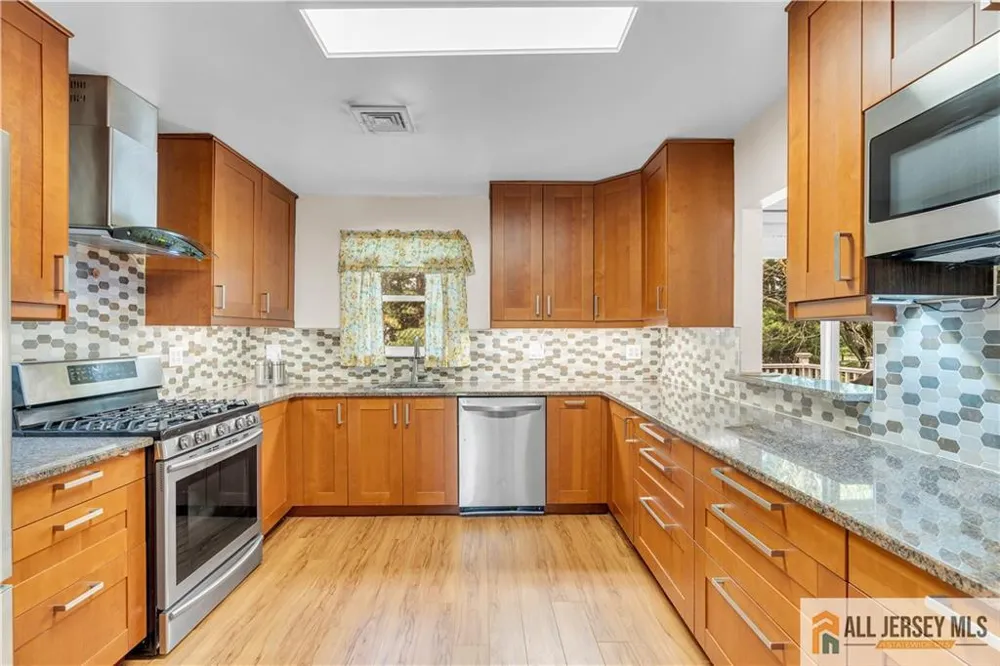 89 Dey Road Plainsboro, NJ 08512