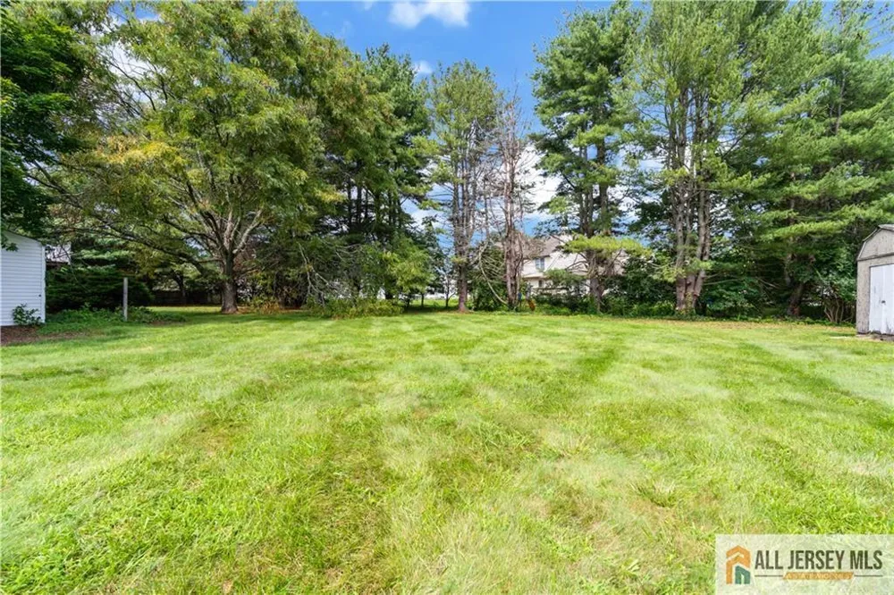 89 Dey Road Plainsboro, NJ 08512