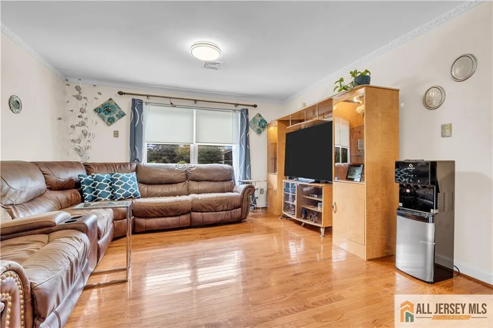 89 Dey Road Plainsboro, NJ 08512