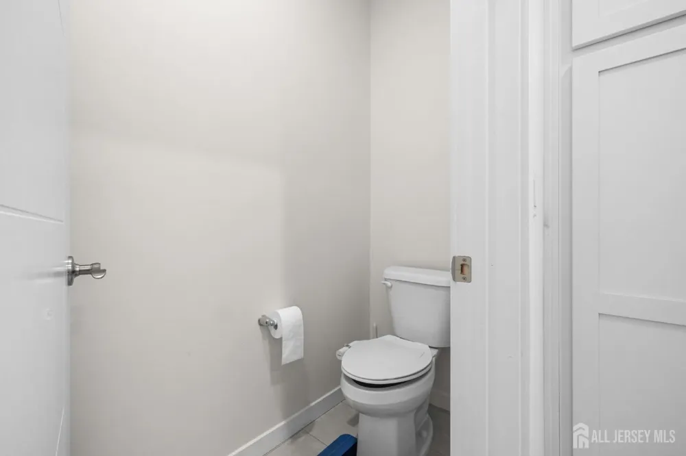 242 Lorhan Drive Piscataway, NJ 08854
