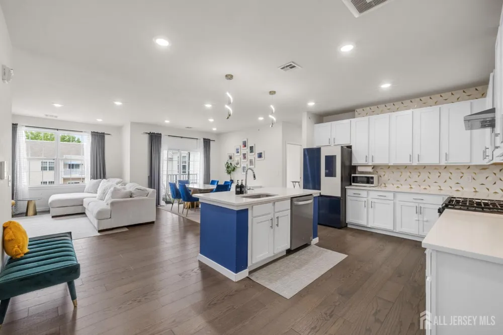 242 Lorhan Drive Piscataway, NJ 08854