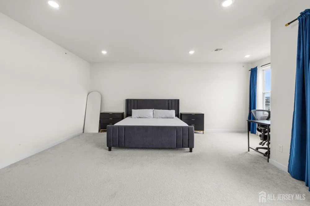 242 Lorhan Drive Piscataway, NJ 08854