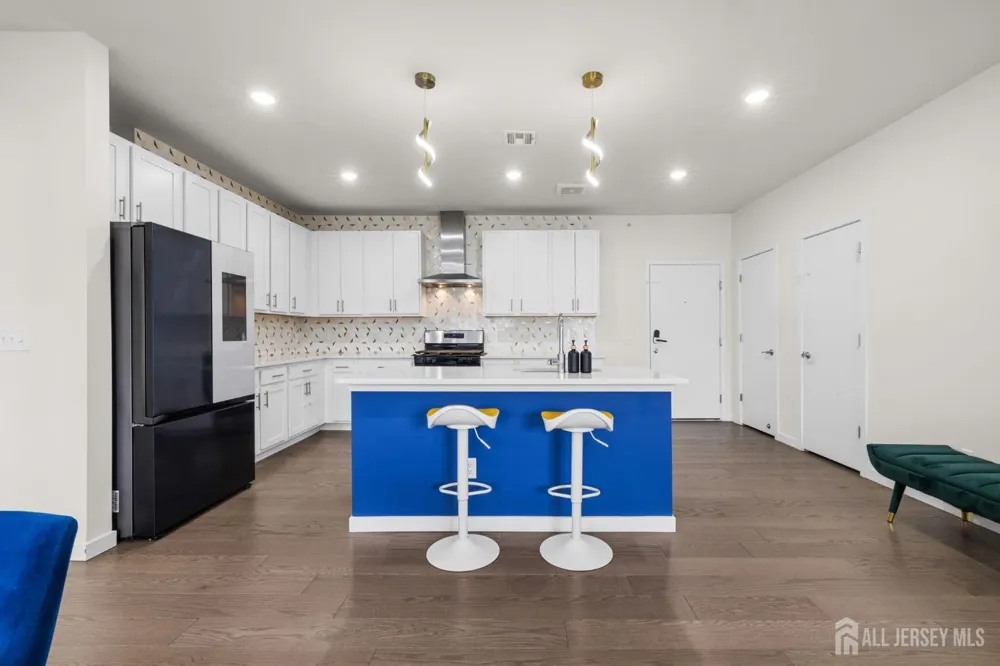 242 Lorhan Drive Piscataway, NJ 08854