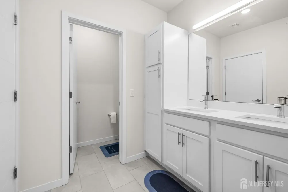 242 Lorhan Drive Piscataway, NJ 08854