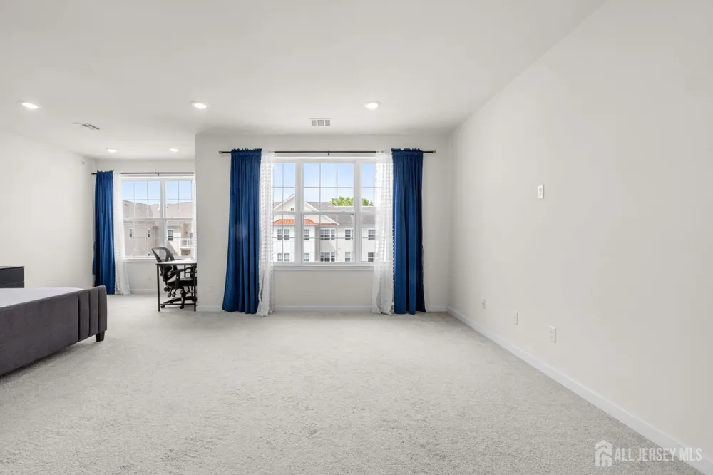 242 Lorhan Drive Piscataway, NJ 08854