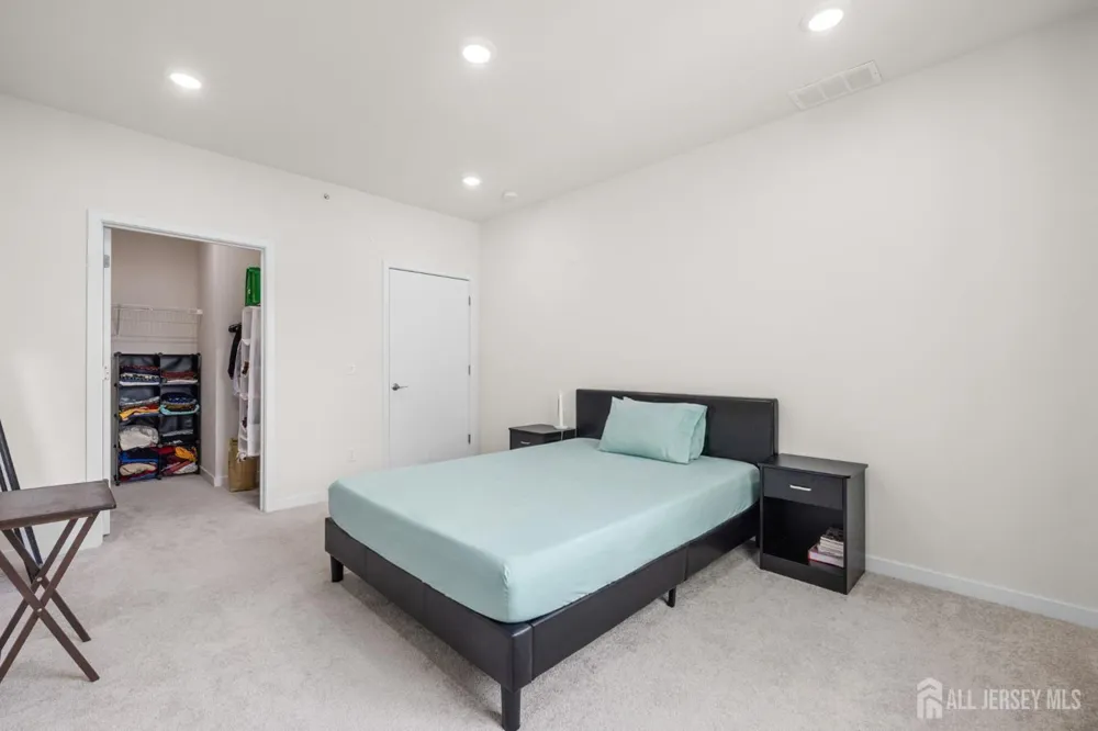 242 Lorhan Drive Piscataway, NJ 08854