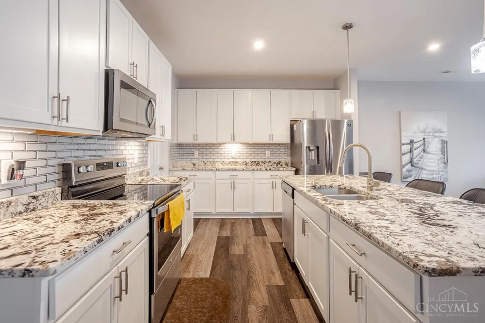1024 Misty Stream Drive Springfield, OH 45231