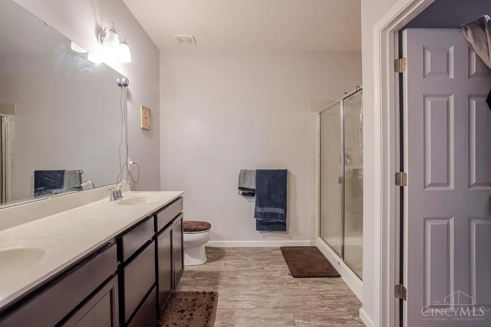 1024 Misty Stream Drive Springfield, OH 45231