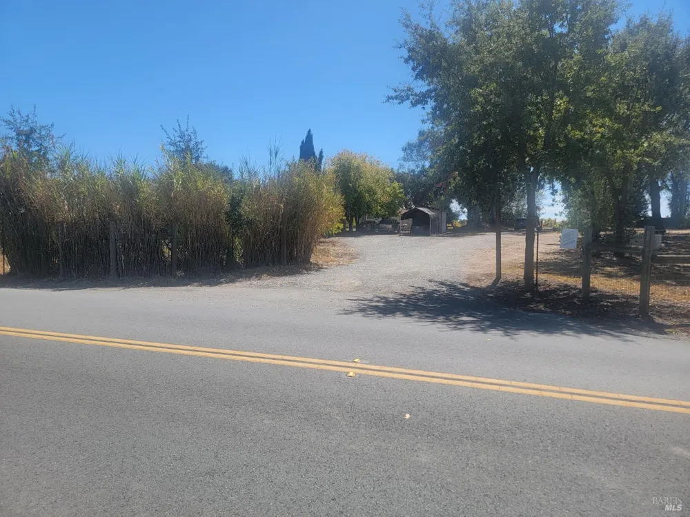2892 Mark West Station Road Windsor, CA 95492