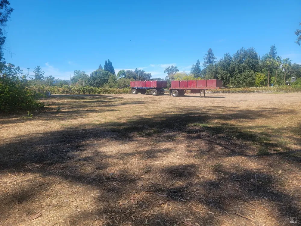 2892 Mark West Station Road Windsor, CA 95492