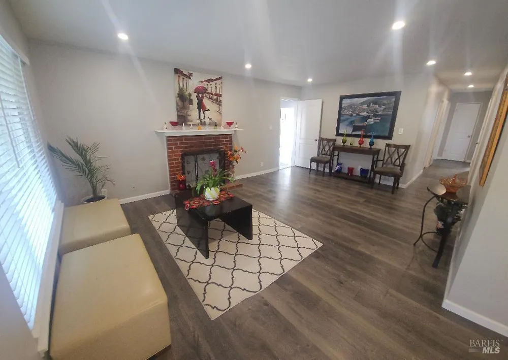 165 Maywood Drive Vallejo, CA 94591