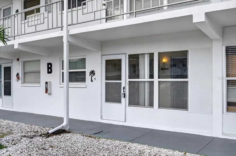 1221 DREW STREET #B7 Clearwater, FL 33755