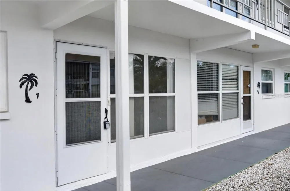 1221 DREW STREET #B7 Clearwater, FL 33755