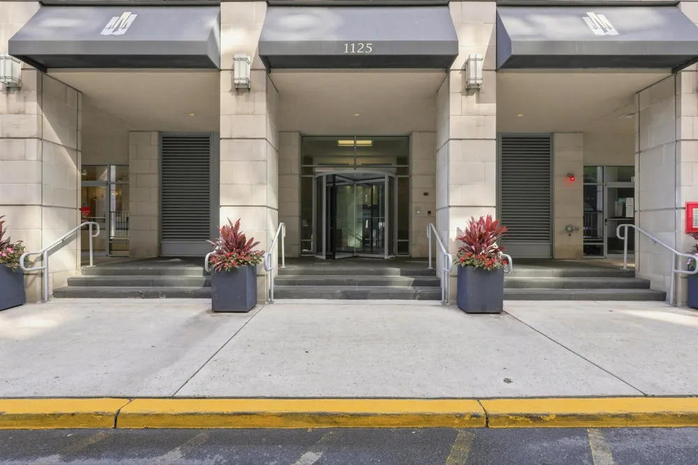 1125 MAXWELL LANE Hoboken, NJ 07030