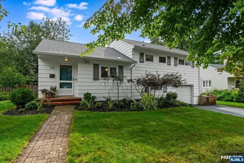 119 Squire Hill Road