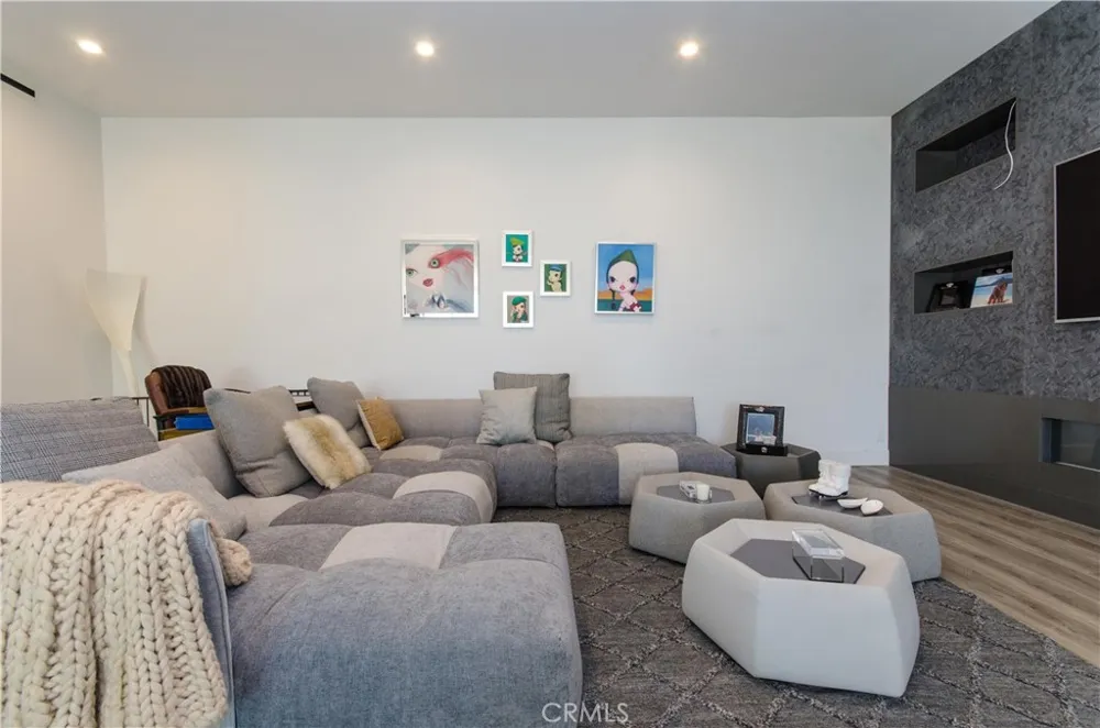 510 Leslie Beverly Hills, CA 90210