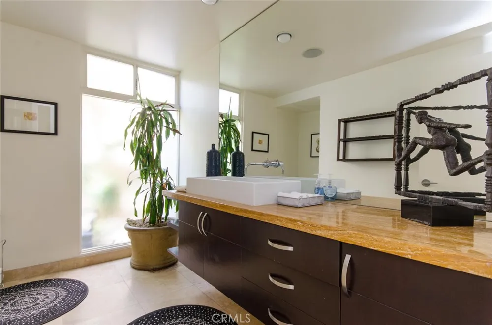 510 Leslie Beverly Hills, CA 90210