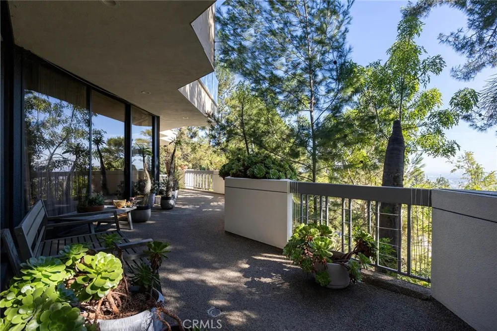 510 Leslie Beverly Hills, CA 90210