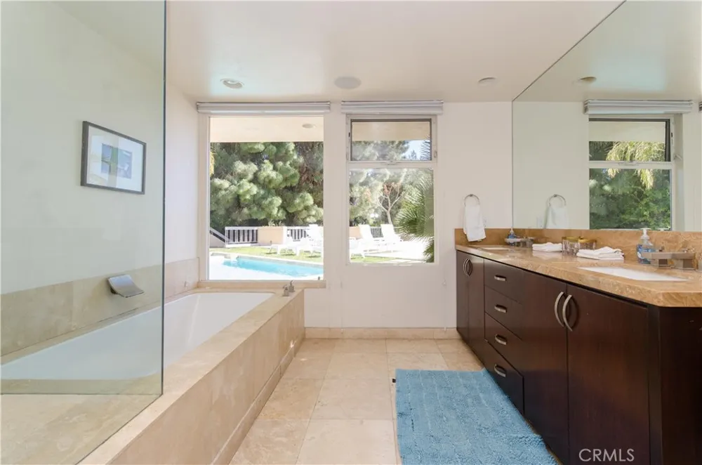 510 Leslie Beverly Hills, CA 90210