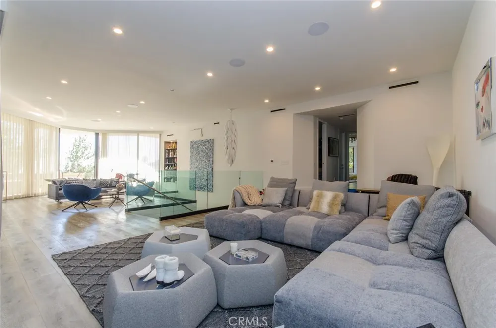 510 Leslie Beverly Hills, CA 90210
