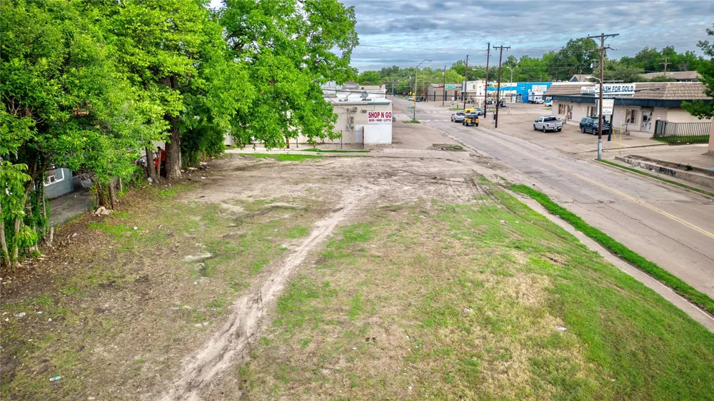 4951 E Side Avenue Dallas, TX 75214