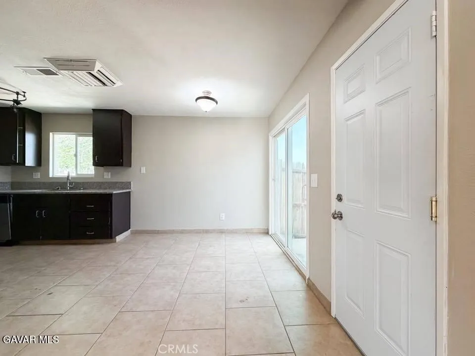 40205 162nd Street E Palmdale, CA 93591