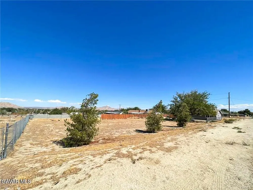 40205 162nd Street E Palmdale, CA 93591