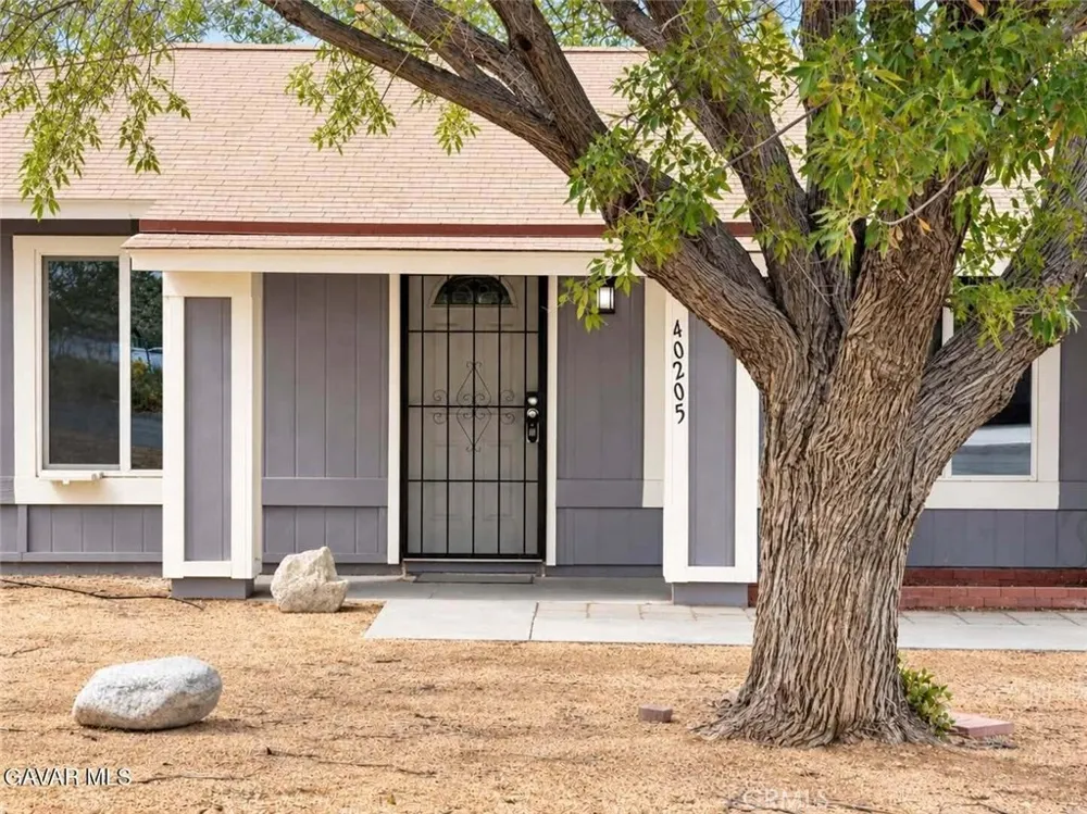 40205 162nd Street E Palmdale, CA 93591