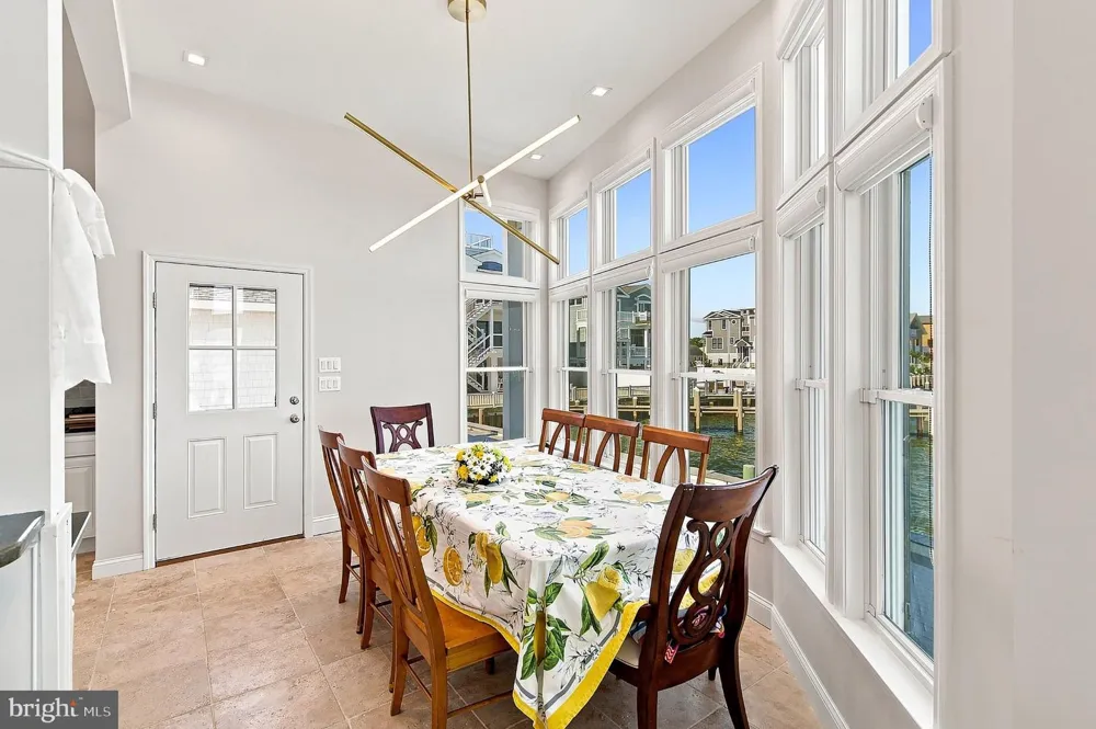 386 5TH Surf City, NJ 08008