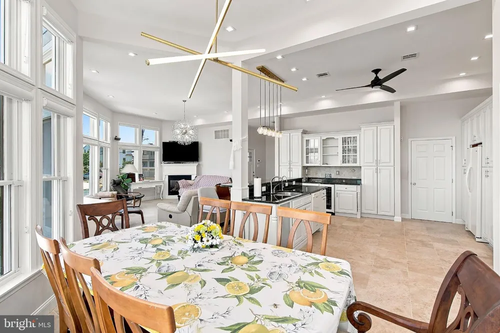 386 5TH Surf City, NJ 08008