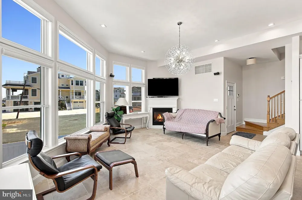 386 5TH Surf City, NJ 08008