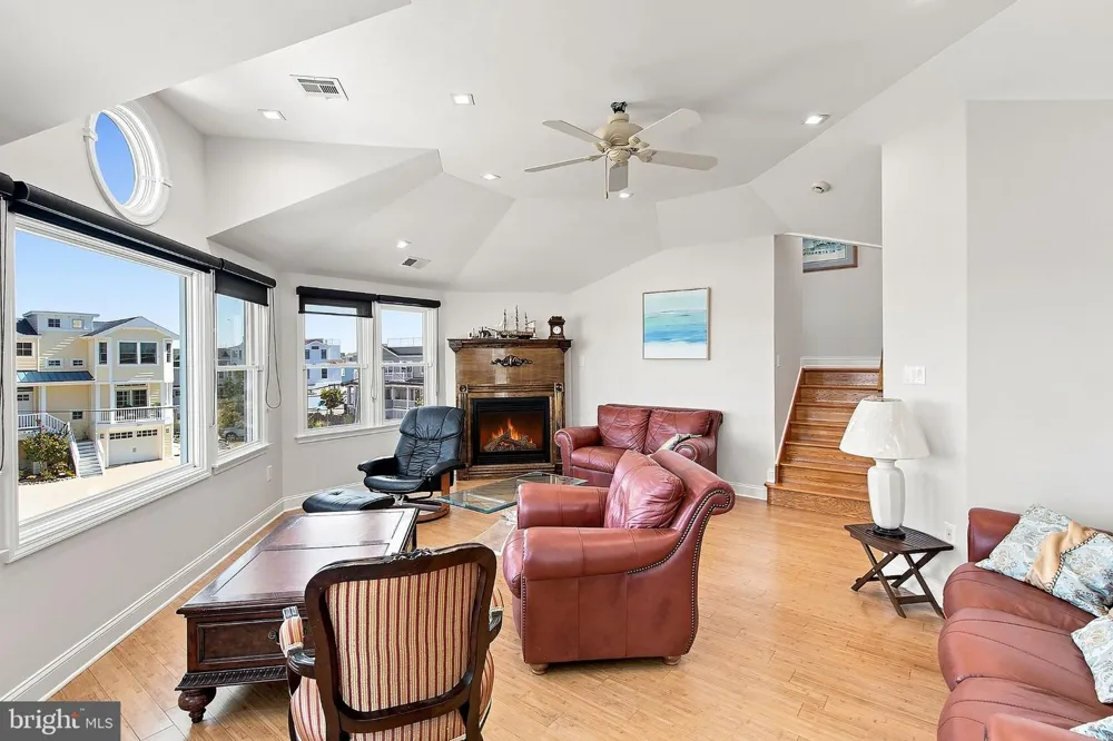 386 5TH Surf City, NJ 08008