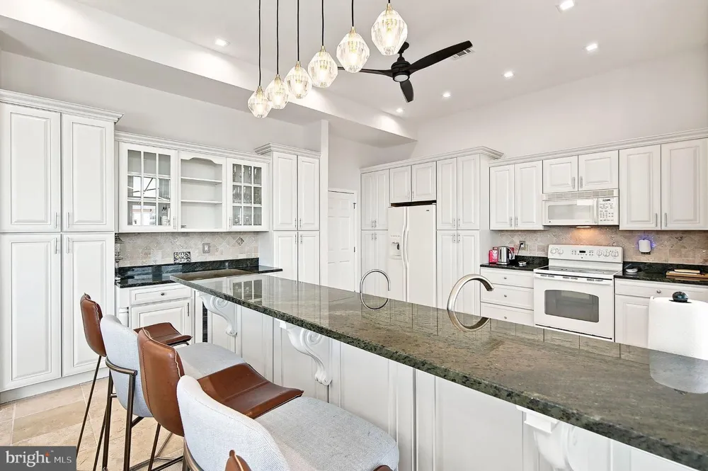 386 5TH Surf City, NJ 08008