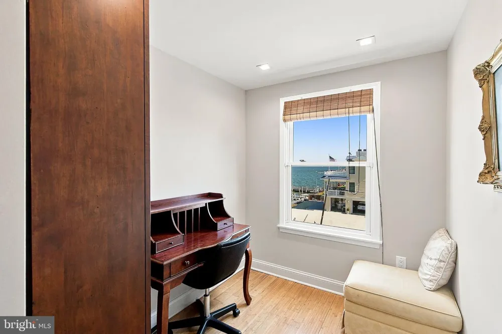 386 5TH Surf City, NJ 08008