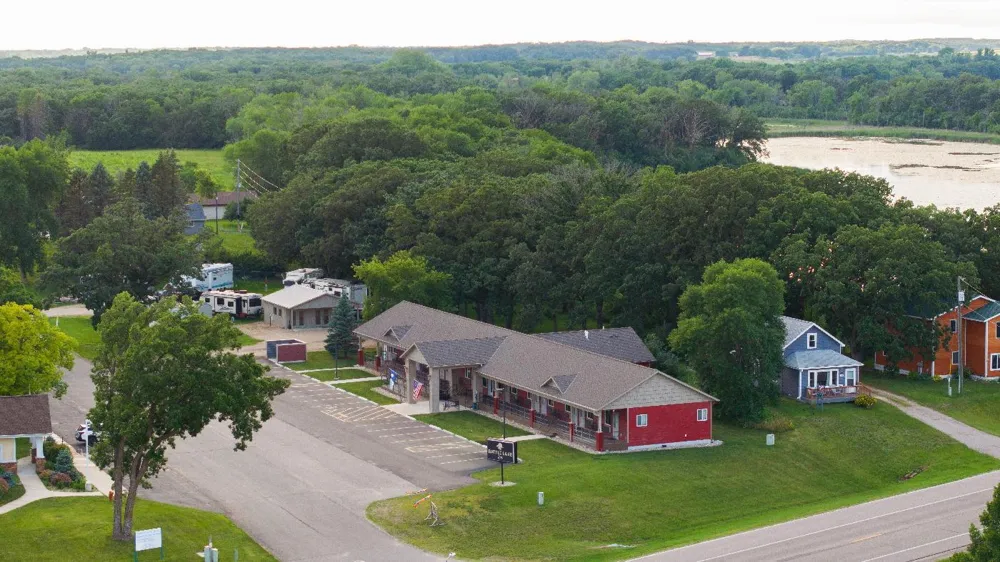 102 Glenhaven Drive Battle Lake, MN 56515
