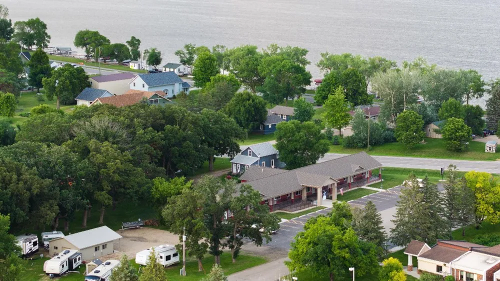 102 Glenhaven Drive Battle Lake, MN 56515