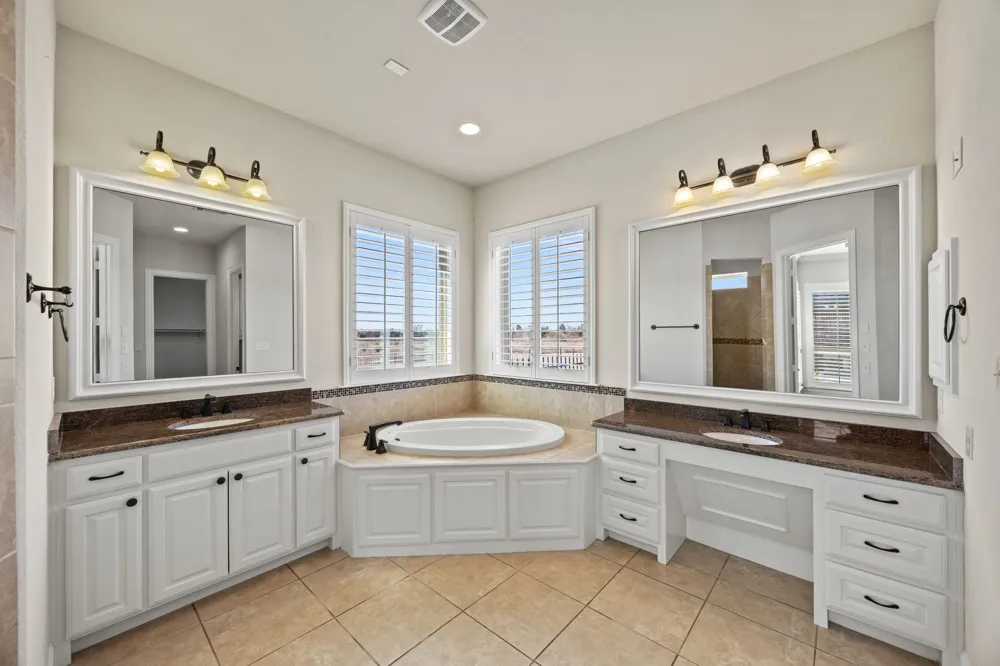 800 Yasmin Court Heath, TX 75126