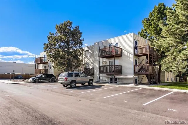 9380 W 49th Avenue #102 Wheat Ridge, CO 80033