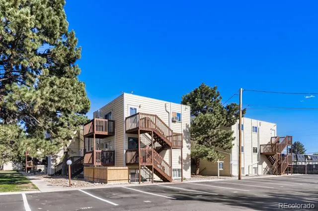 9380 W 49th Avenue #102 Wheat Ridge, CO 80033