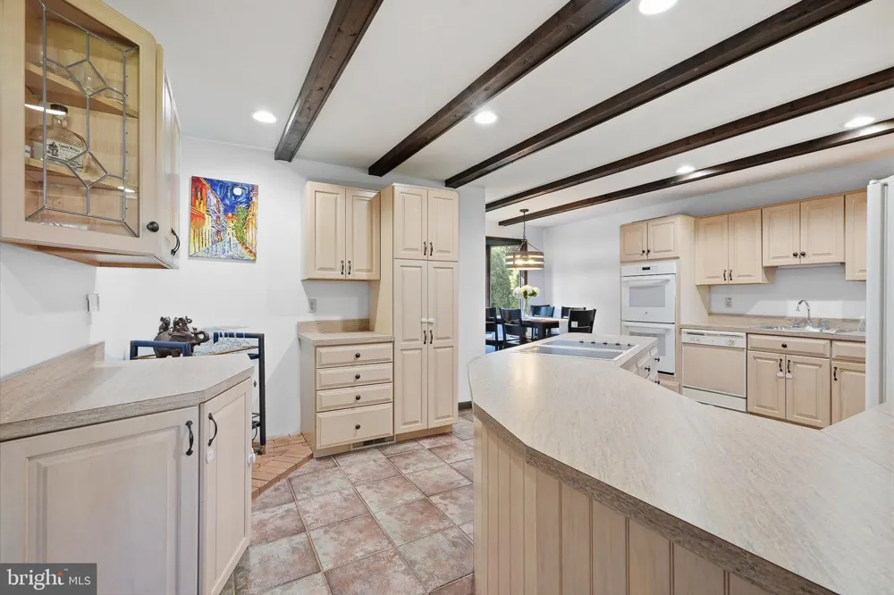 556 REVOLUTIONARY WAY Warminster, PA 18974