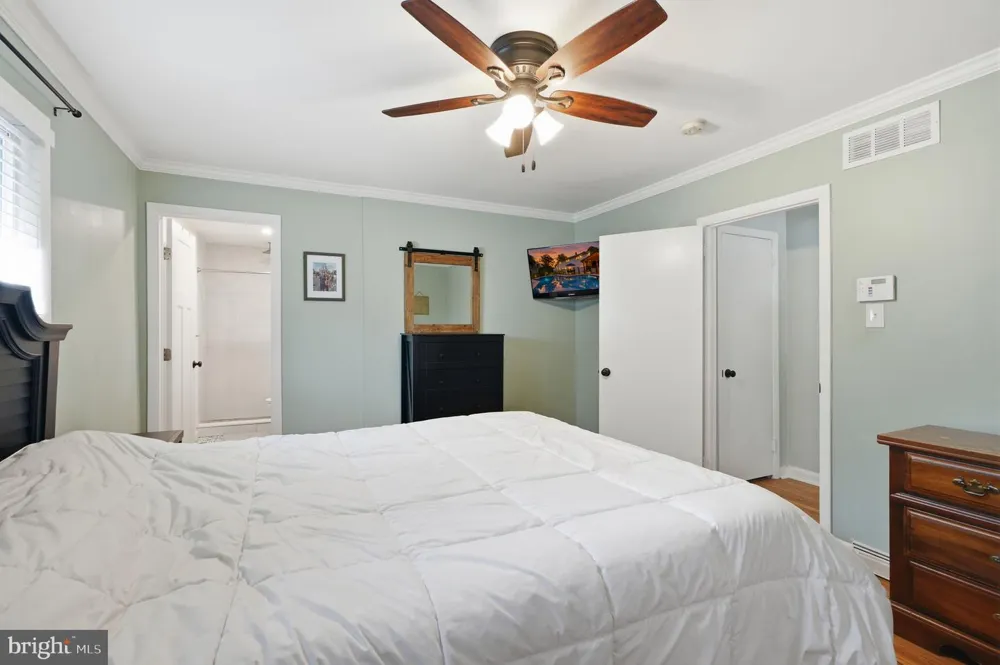 556 REVOLUTIONARY WAY Warminster, PA 18974
