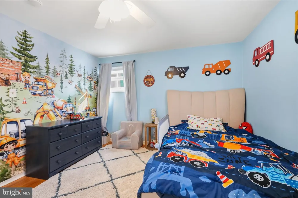 556 REVOLUTIONARY WAY Warminster, PA 18974