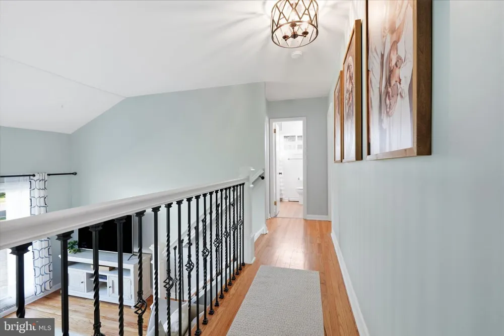 556 REVOLUTIONARY WAY Warminster, PA 18974
