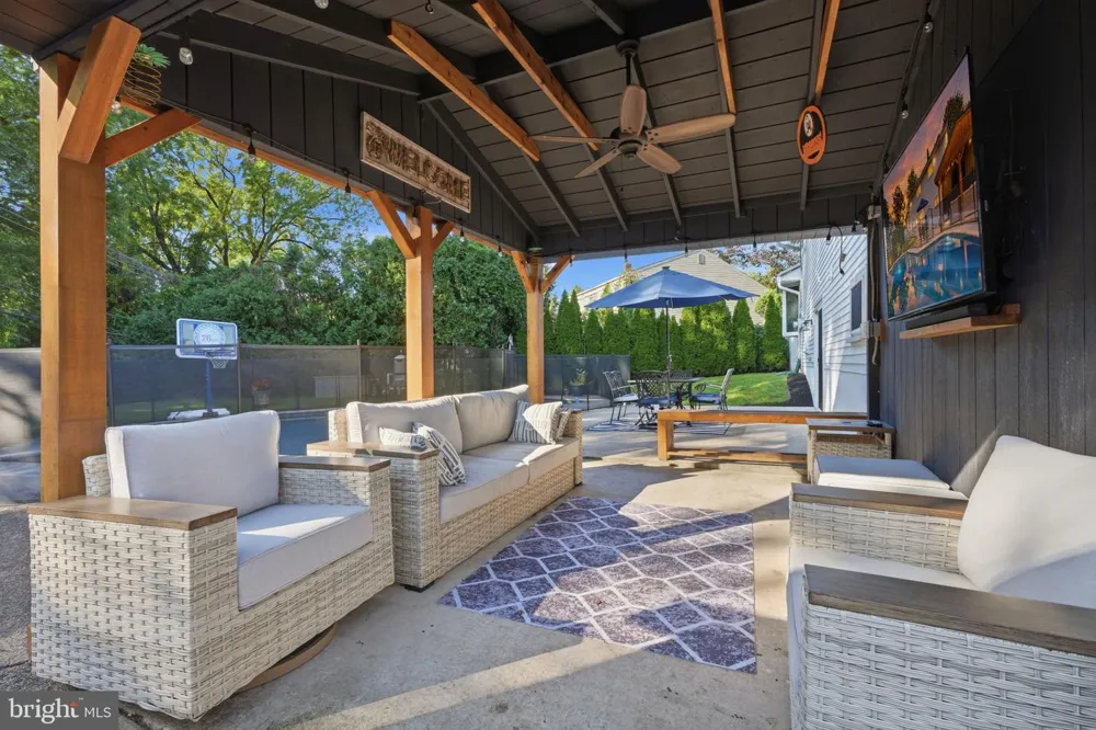 556 REVOLUTIONARY WAY Warminster, PA 18974