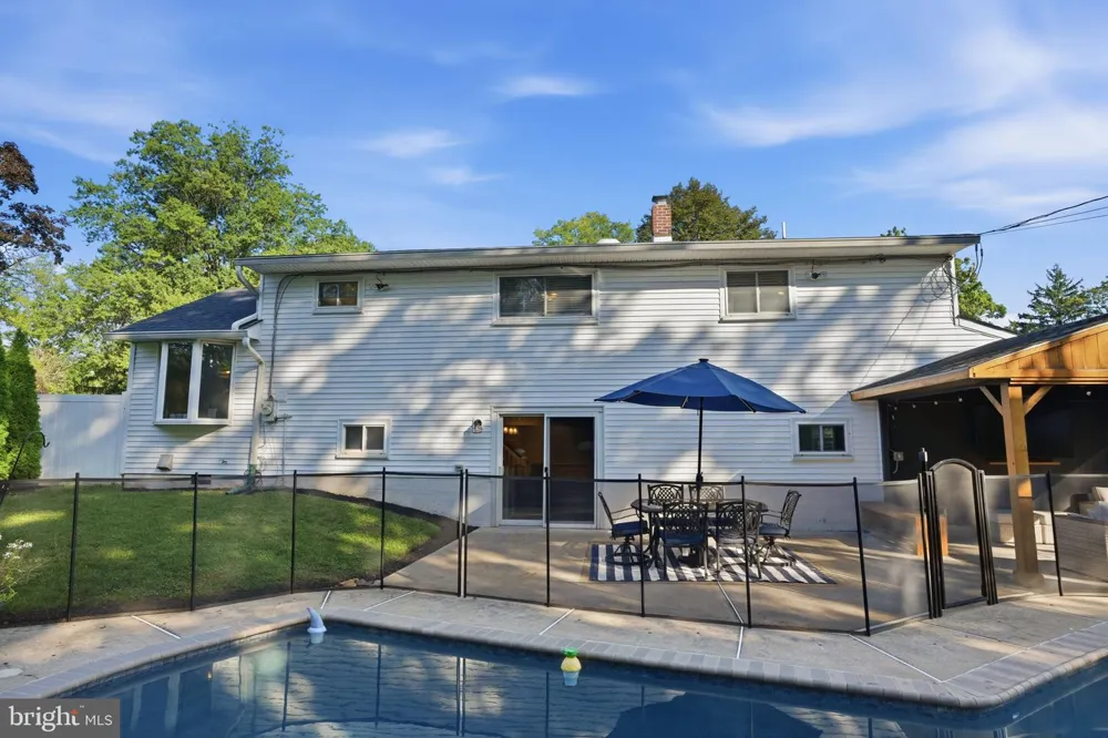 556 REVOLUTIONARY WAY Warminster, PA 18974